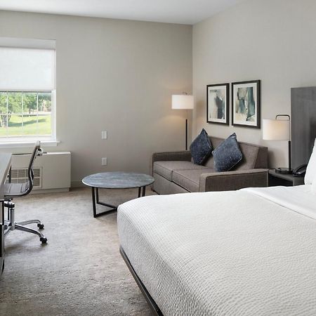 Holiday Inn Express St. Albans By Ihg מראה חיצוני תמונה