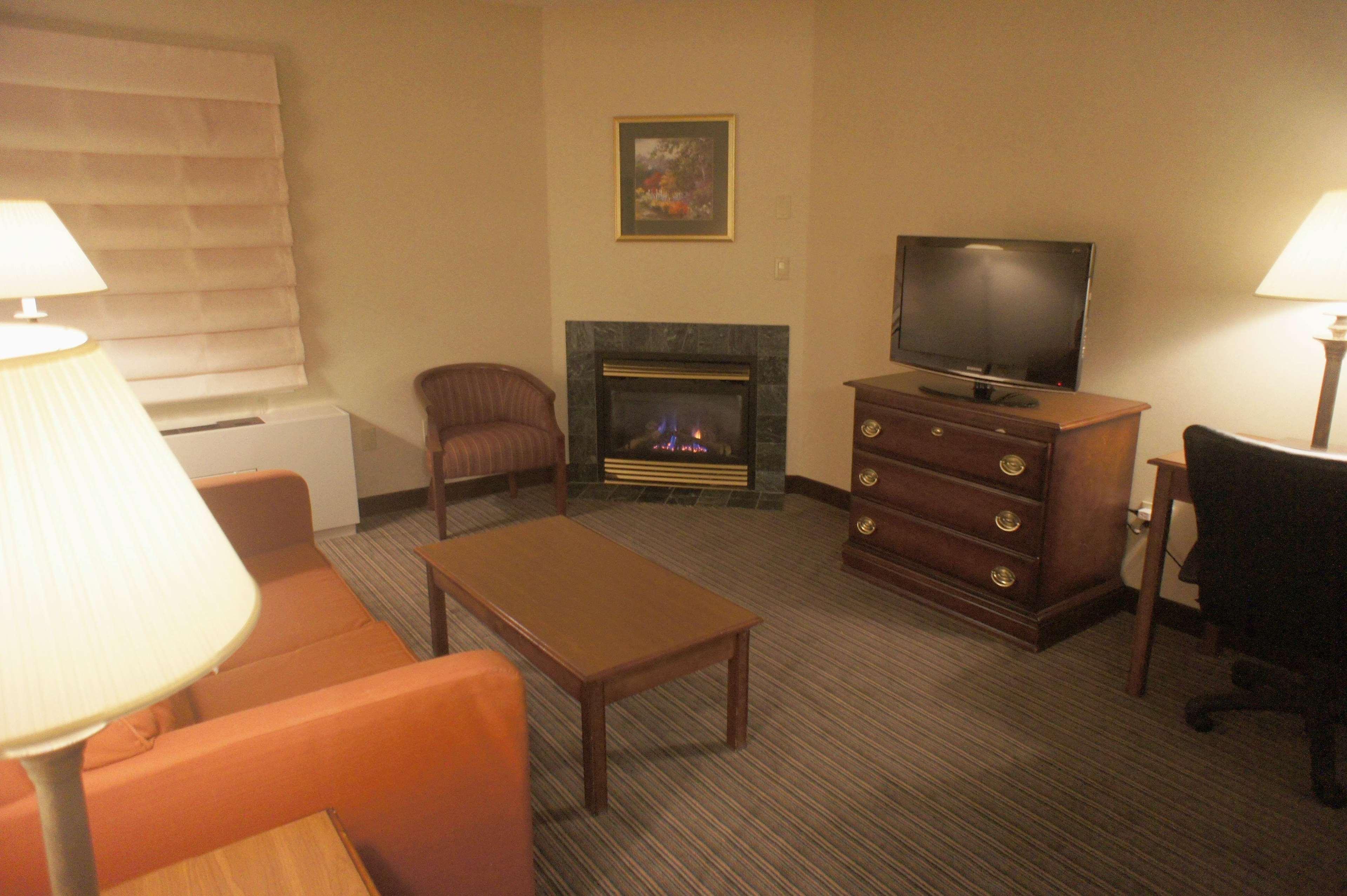 Holiday Inn Express St. Albans By Ihg מראה חיצוני תמונה