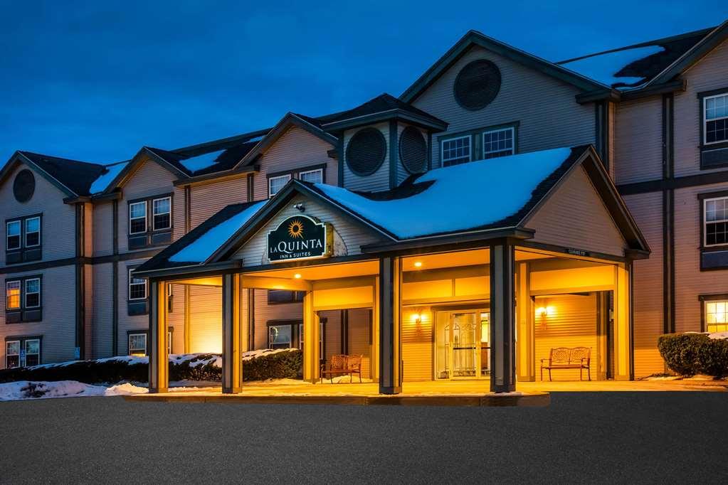 Holiday Inn Express St. Albans By Ihg מראה חיצוני תמונה