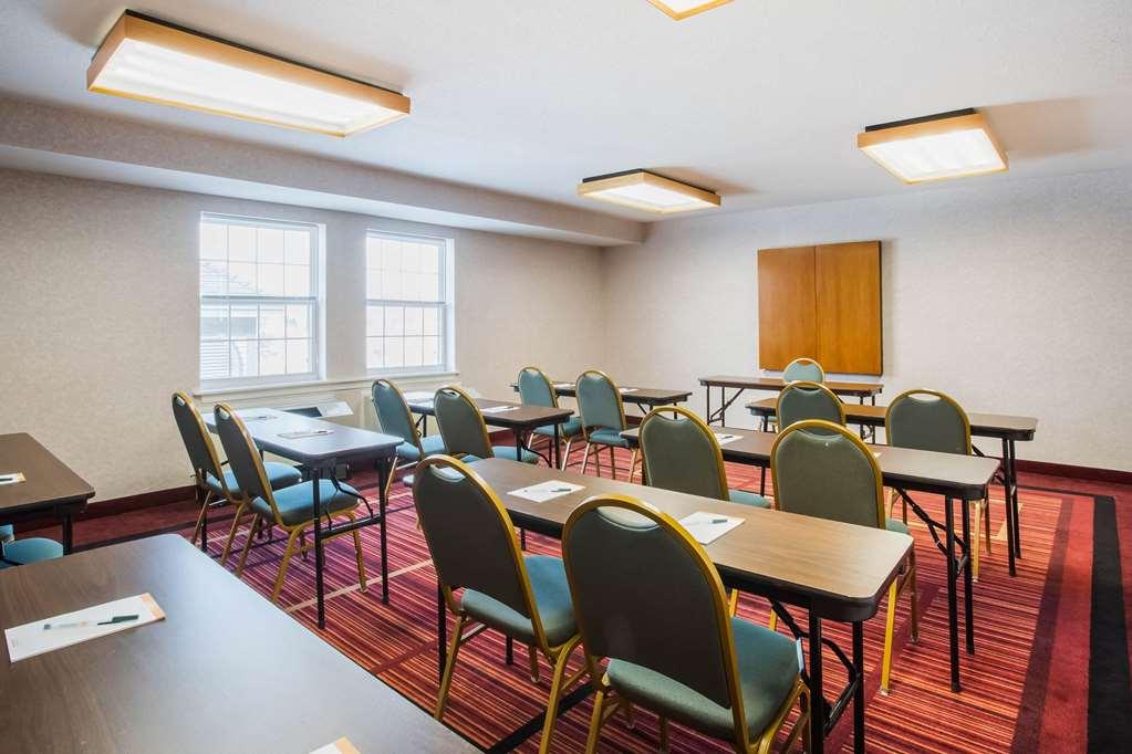 Holiday Inn Express St. Albans By Ihg מתקנים תמונה