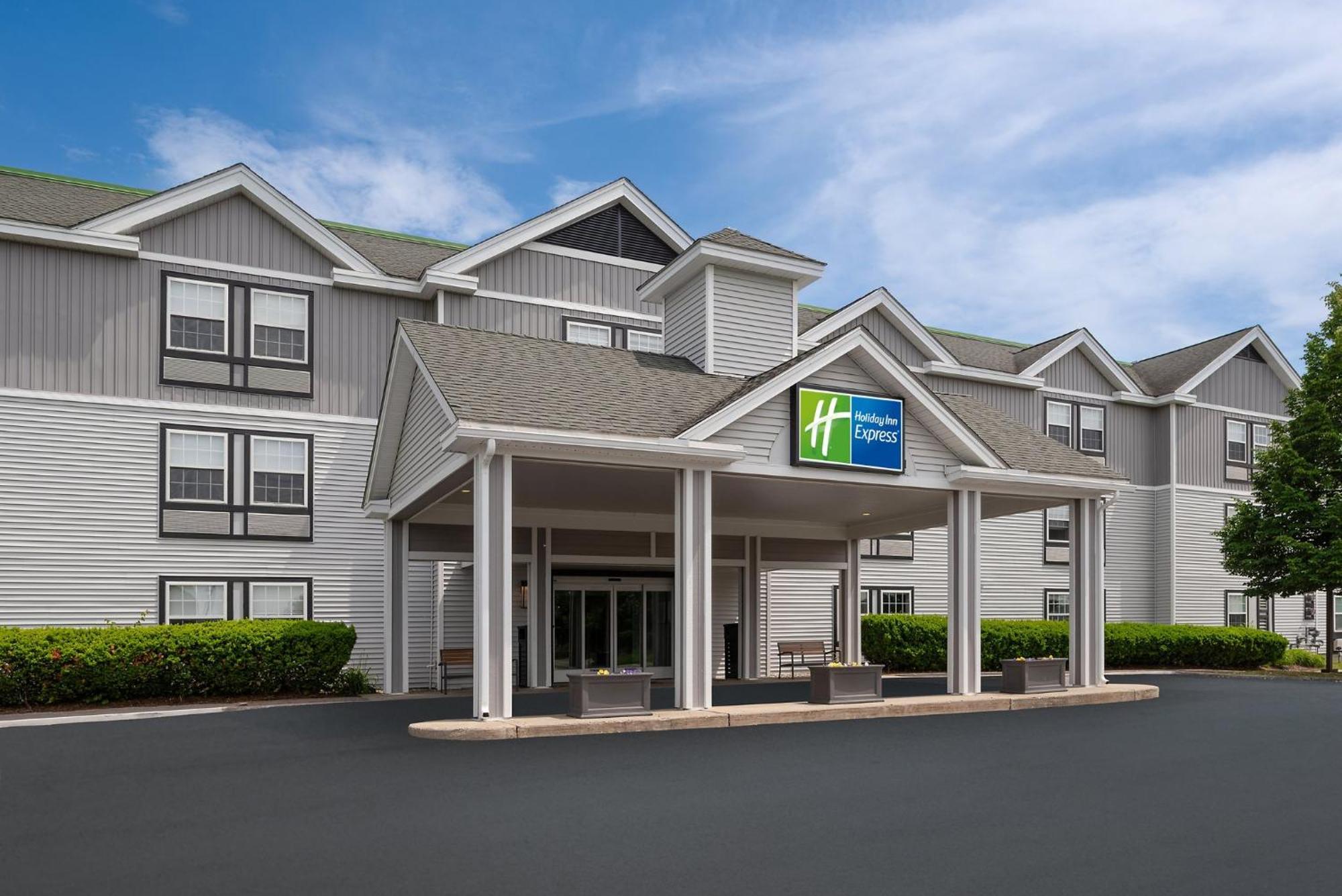 Holiday Inn Express St. Albans By Ihg מראה חיצוני תמונה