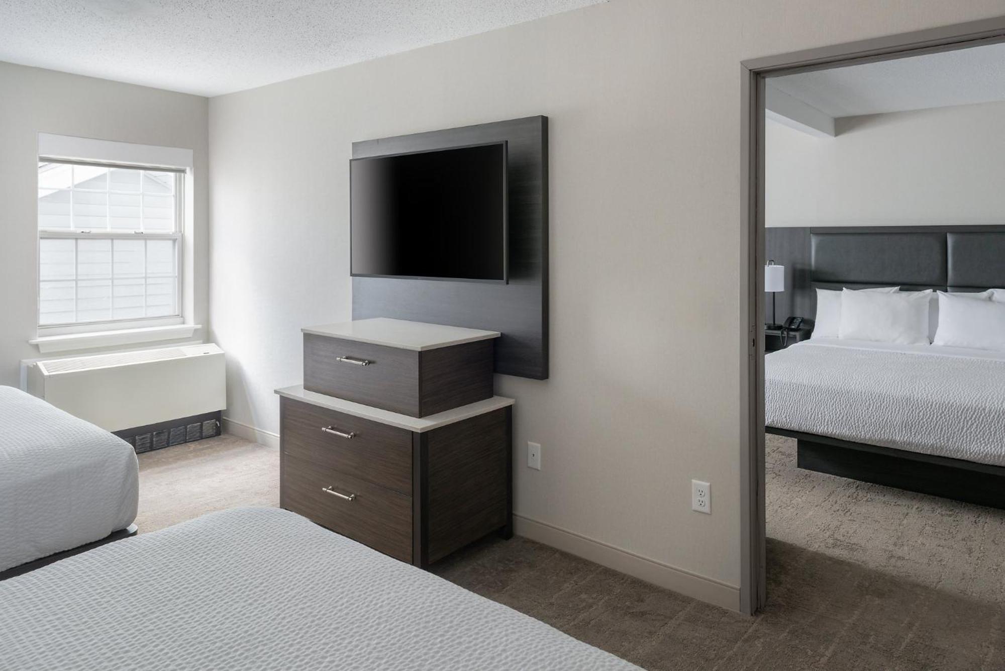 Holiday Inn Express St. Albans By Ihg מראה חיצוני תמונה