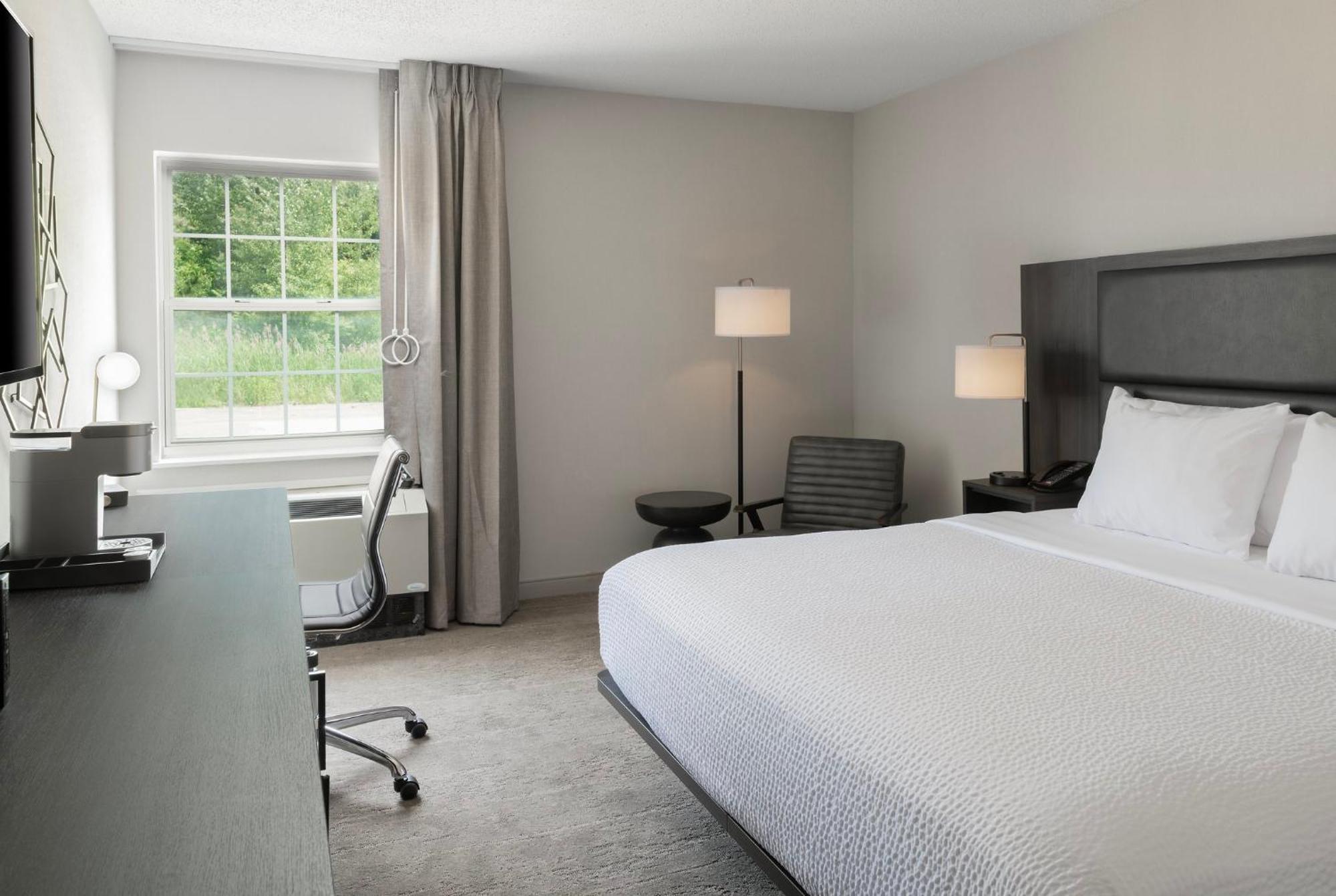 Holiday Inn Express St. Albans By Ihg מראה חיצוני תמונה