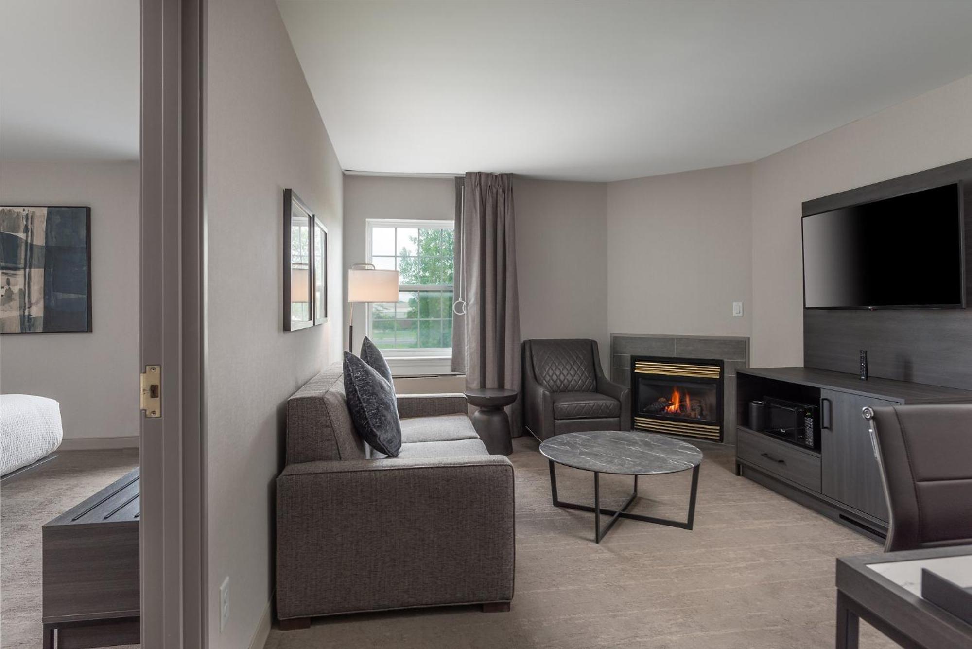 Holiday Inn Express St. Albans By Ihg מראה חיצוני תמונה