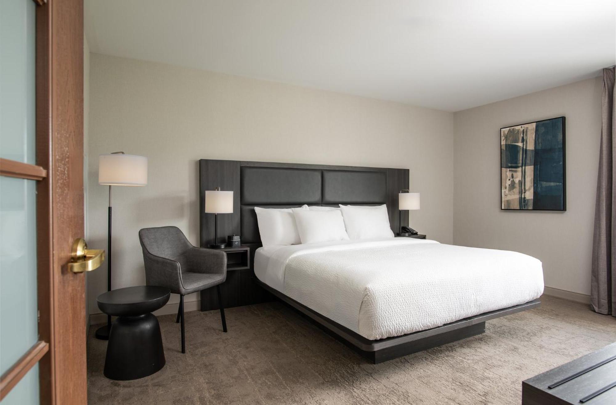Holiday Inn Express St. Albans By Ihg מראה חיצוני תמונה