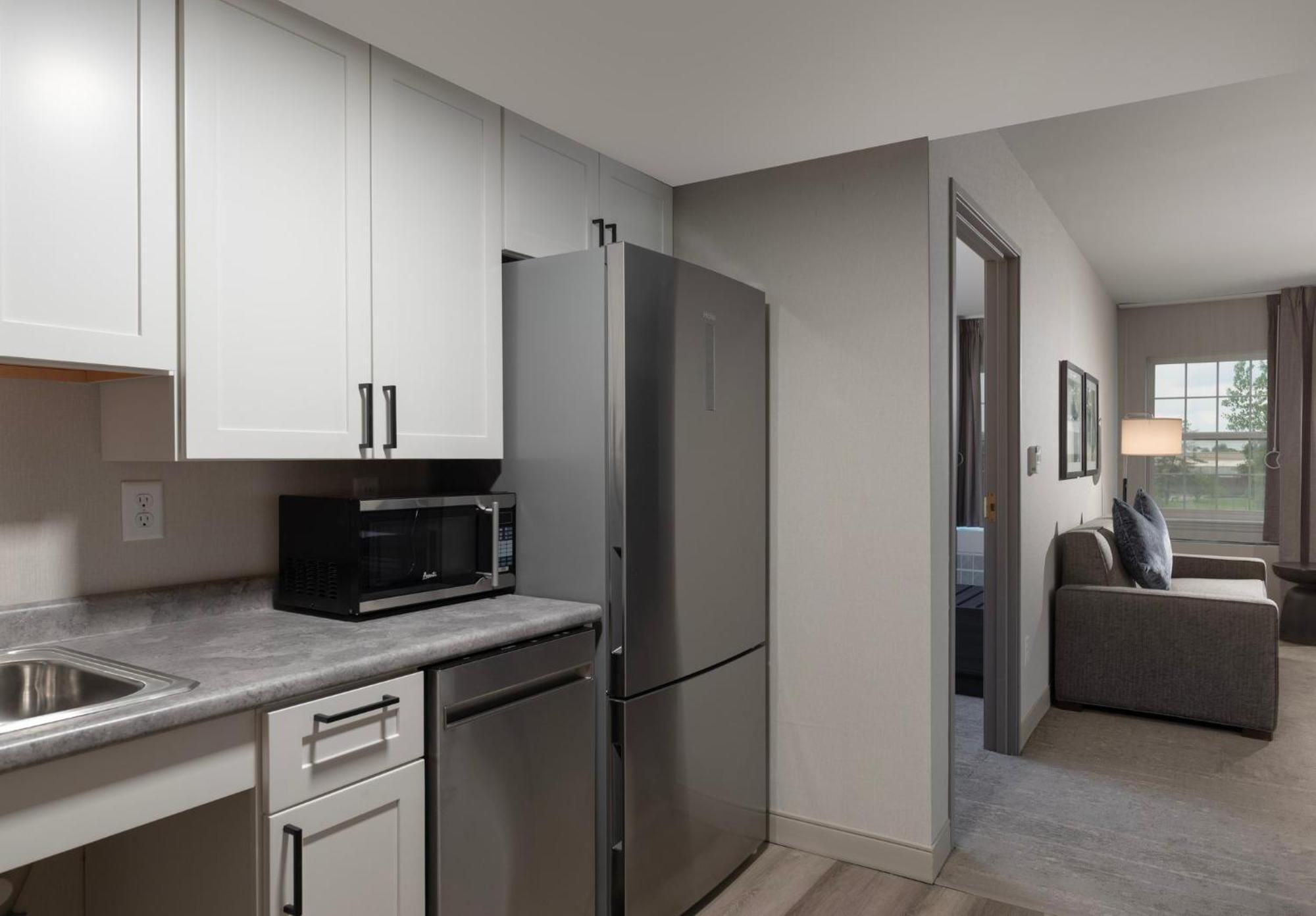Holiday Inn Express St. Albans By Ihg מראה חיצוני תמונה