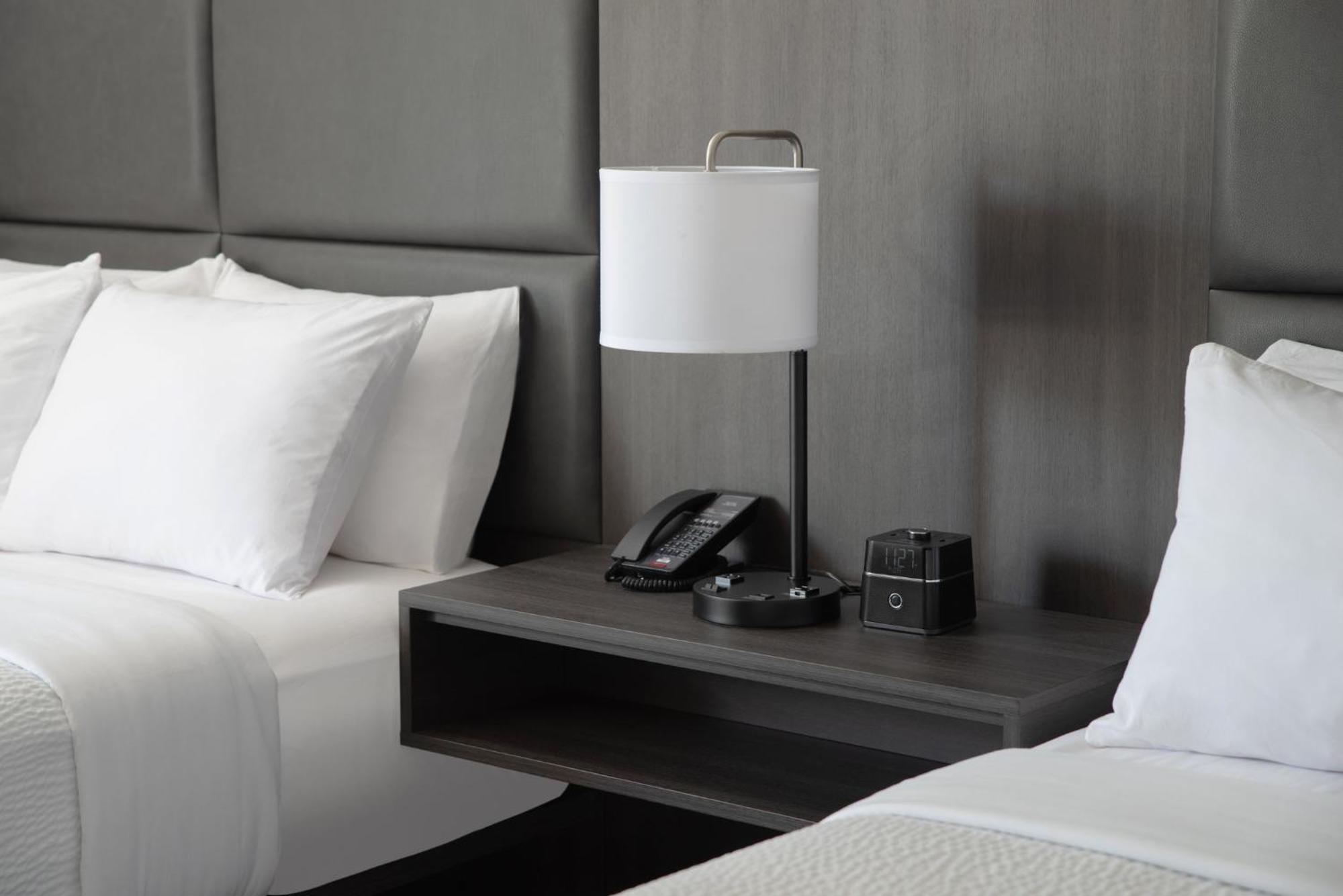 Holiday Inn Express St. Albans By Ihg מראה חיצוני תמונה
